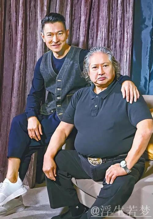 洪金宝刘德华亮相1988年港台明星台球友谊赛 洪金宝刘德华亮相1988年港台明星台球友谊赛